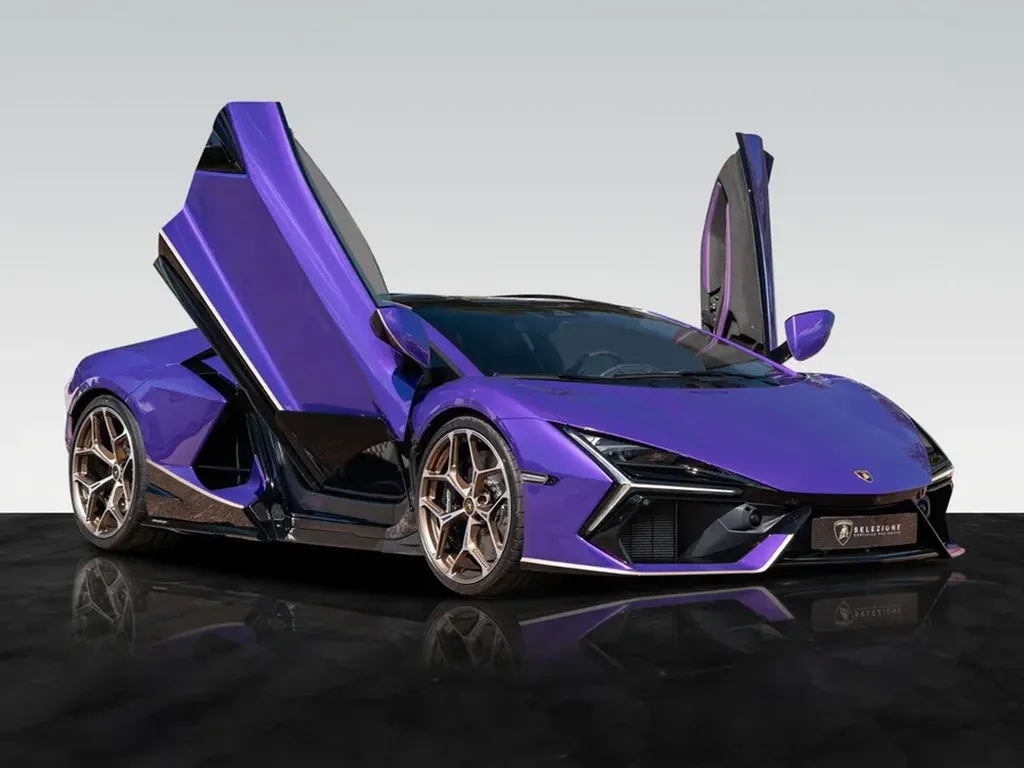 Lamborghini-revuelto-porte-ouverte-violet-ad-personam-import-bordeaux