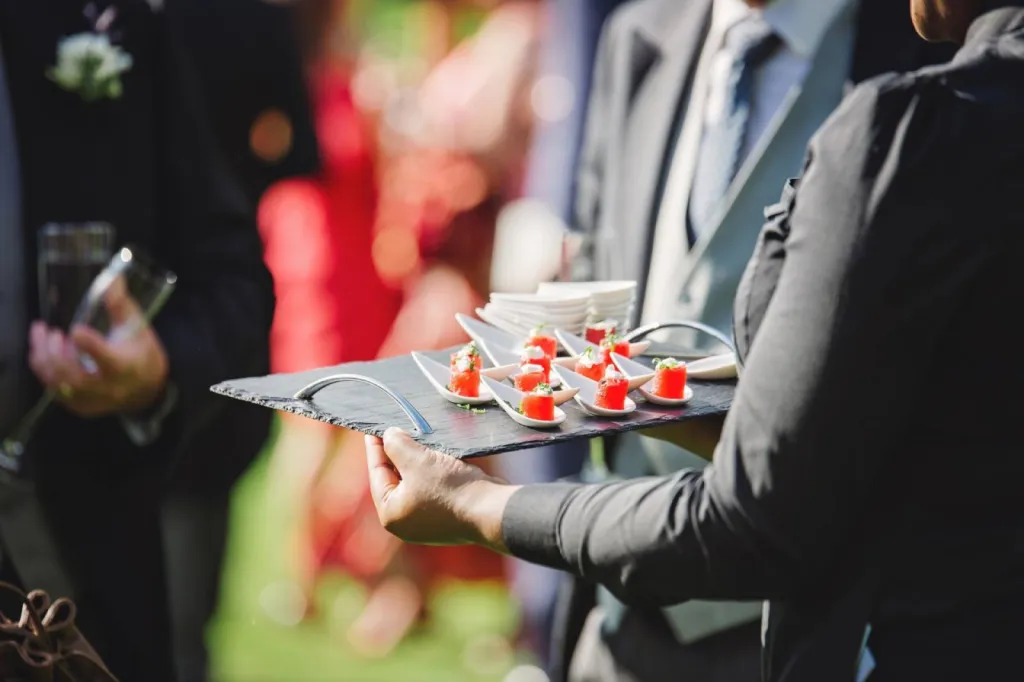 Réserver un traiteur pour un mariage de 100 personnes proche de Rouen 76