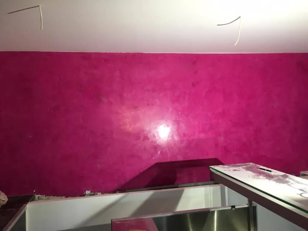 STUC TERRE DU MONDE ROSE MAGENTA AU DOMAINE DU POURRET A PIEREFEU DU VAR