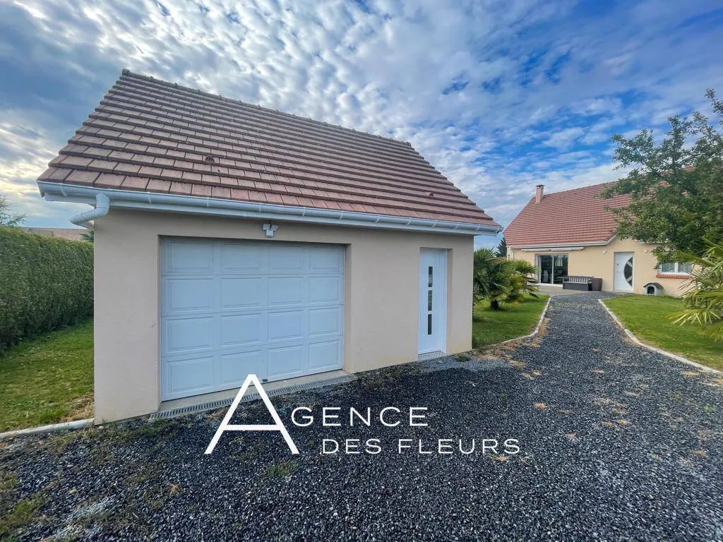 A saisir pavillon de plain-pied de 140 m² édifié sur un terrain clos de 1232 m² sur la commune de THUIT SIGNOL 27370