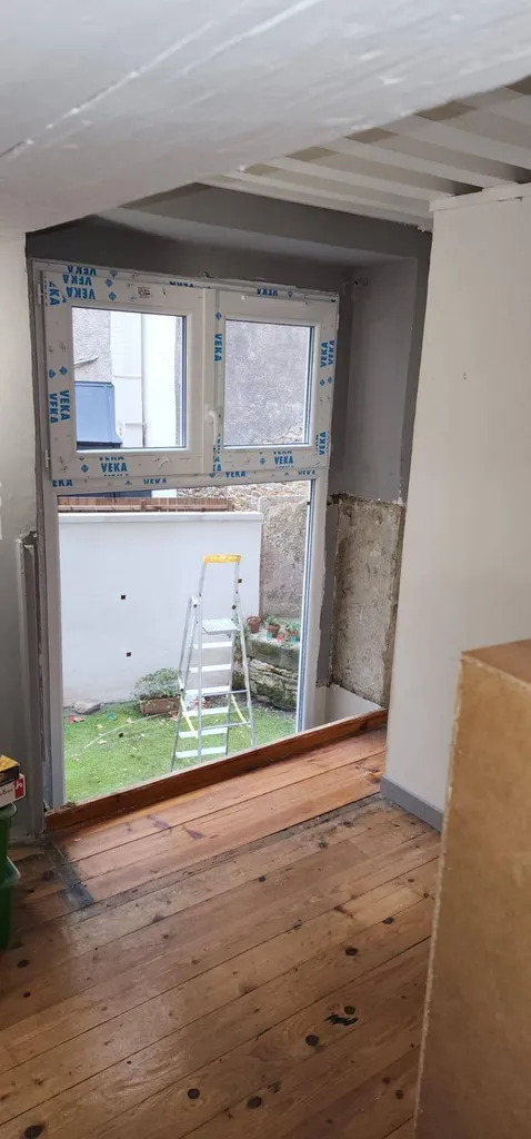 Changement de menuiseries et fenêtres dans les pentes de la Croix-Rousse à Lyon 1