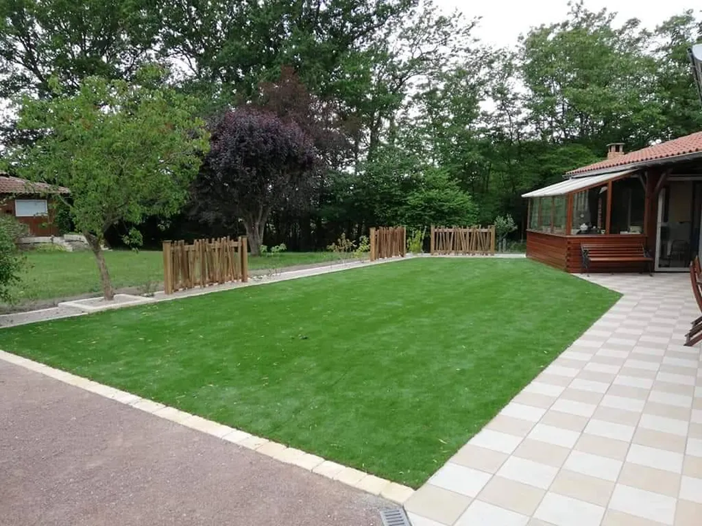 pelouse artificielle à charlieu 