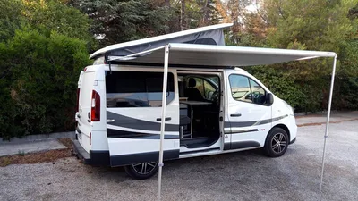 Fourgon aménagé en camping-car dans le Var