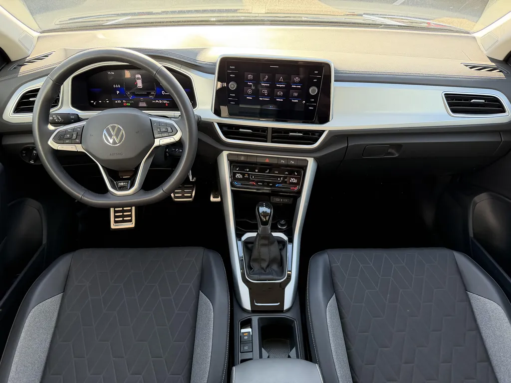 Achat voiture occasion aux environs de Rouen : découvrez notre Volkswagen T-Roc d'occasion récent disponible chez Caudebec Automobiles
