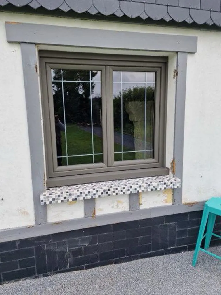 Entreprise travaux de rénovation extérieur secteur Yvetot et ses alentours 76 : Ravalement, isolation par l'extérieur, porte d'entrée, fenêtre, volets roulants, volets battants, carport, pergola...