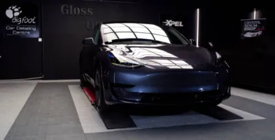 Tesla Model 3 Neuve du Tesla Center Rennes protégée avec un traitement céramique Gtechniq à Saint-Avé près de Vannes dans le Morbihan