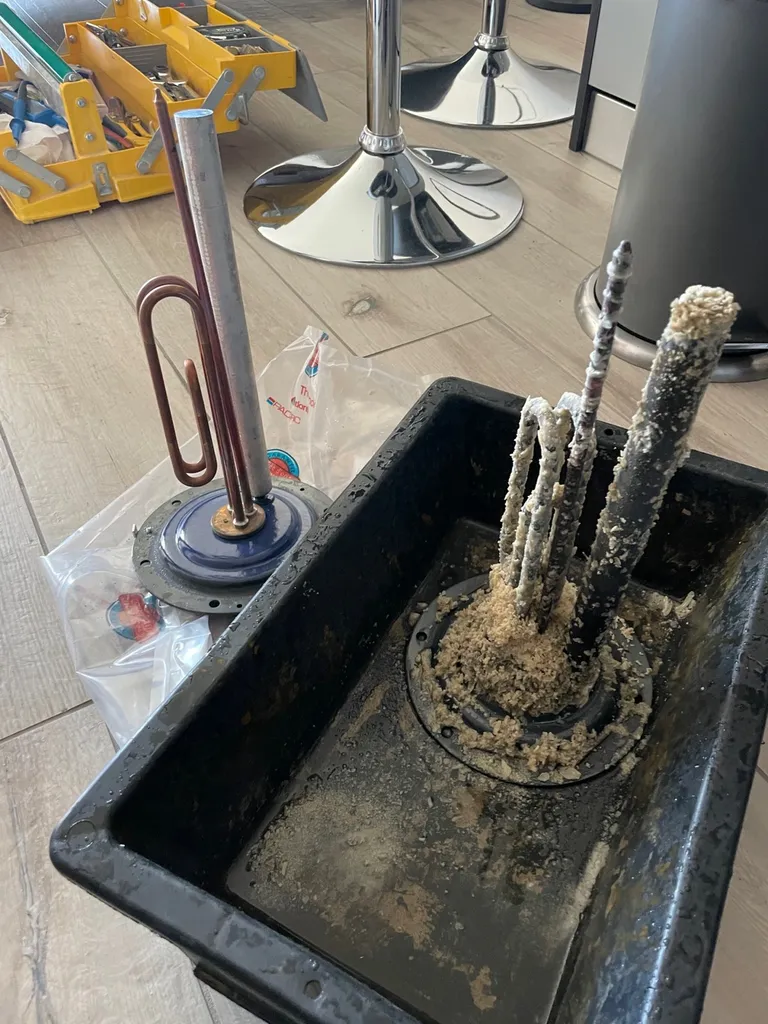 Dépannage plomberie au point du jour lyon 5ème - remplacement d’une résistance de chauffe-eau rue des aqueducs lyon 5ème 
