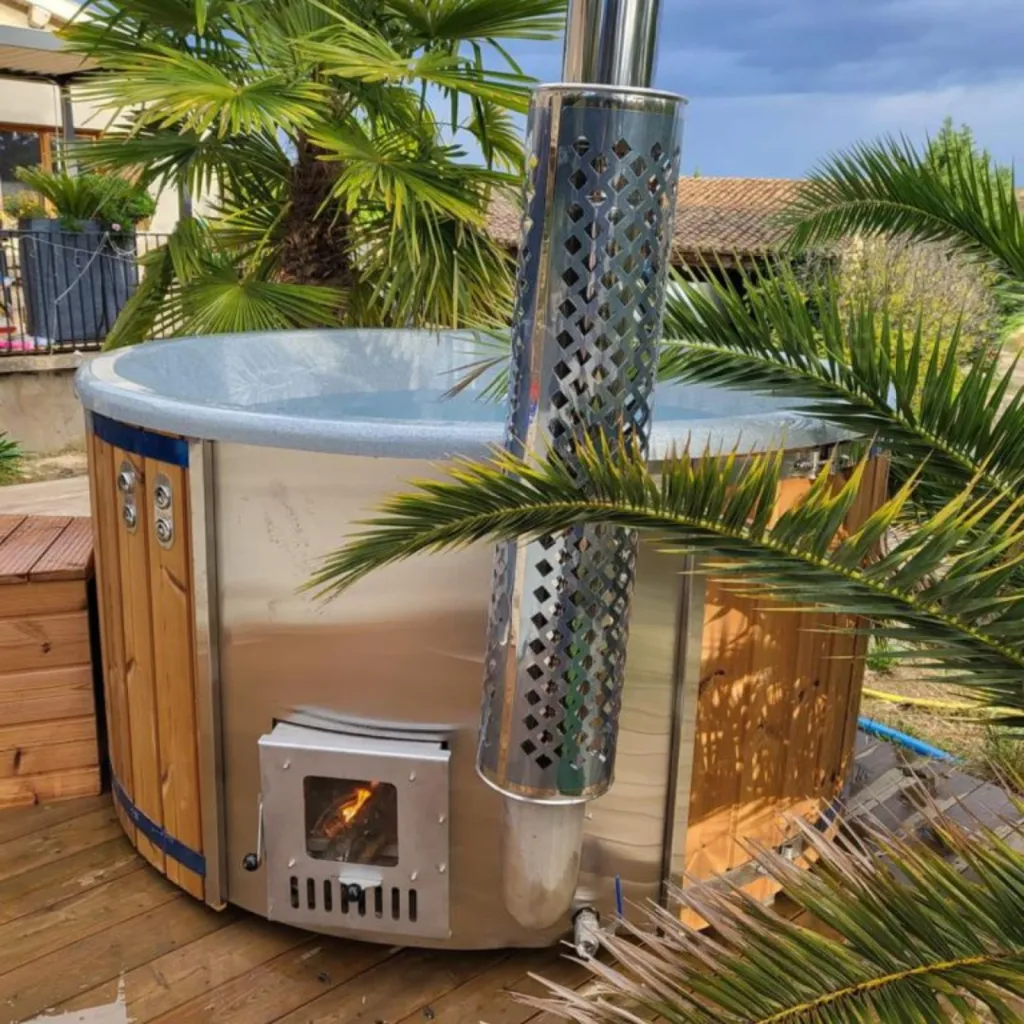Installation et pose Spa scandinave avec poêle à bois et massage à Saint Ambroix proche Barjac et La Grande Combe