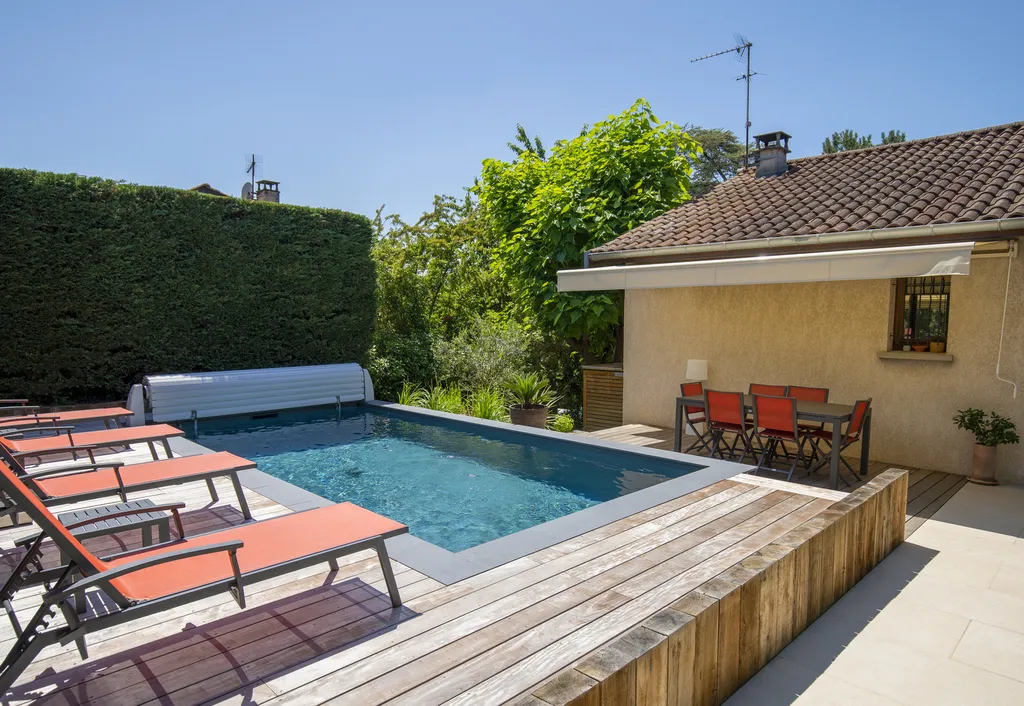 Construction de piscine et aménagement paysager à Genay
