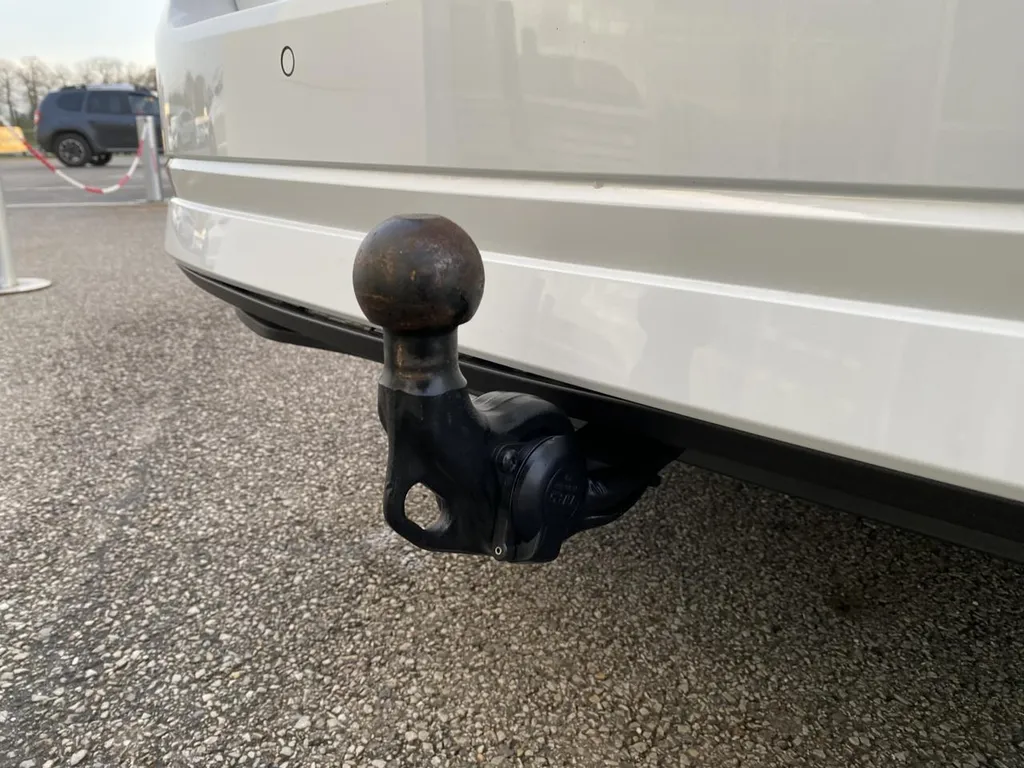 SKODA Octavia Combi d'occasion près du Havre : 2.0 TDI 150 DSG Ambition chez Caudebec Automobiles Normandie