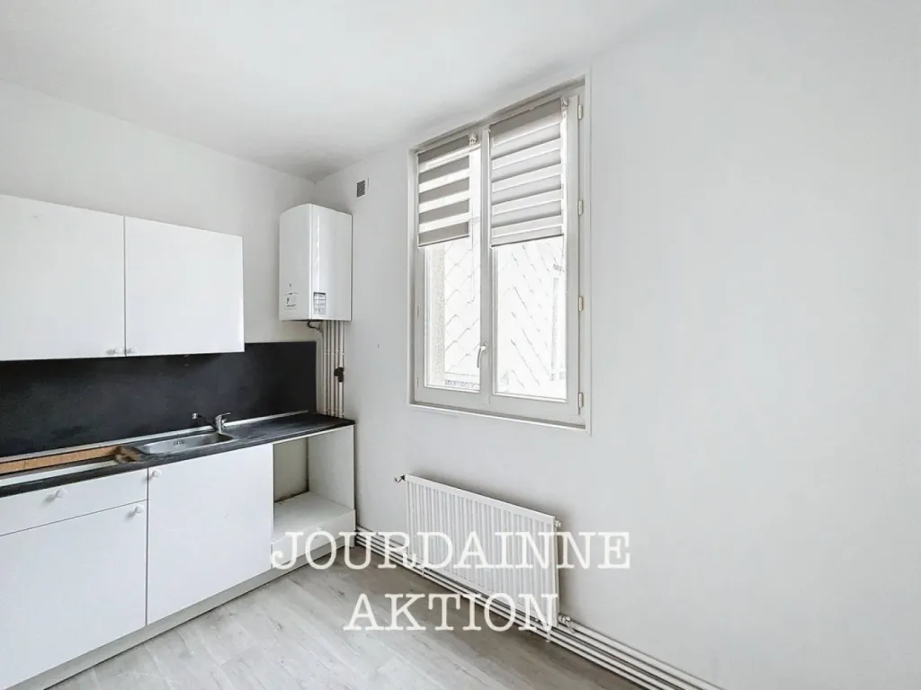 À vendre, appartement de 3 chambres à Rouen rue de Le Nostre