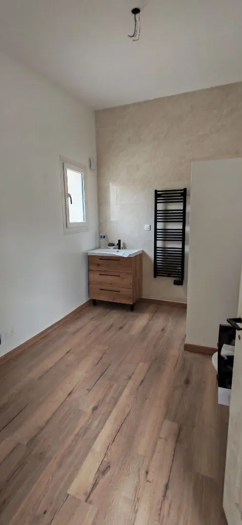 À vendre, maison rénovée 82 m² sur un terrain de 993 m² sur la commune de Saint-Pierre-les-Elbeuf 76320