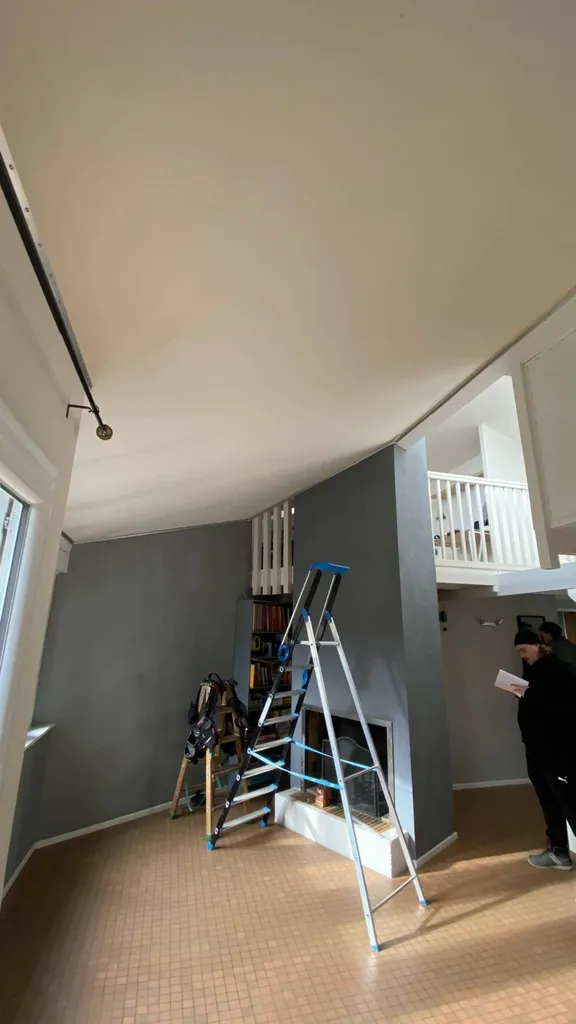 Cage d'escalier & bureau en mezzanine : plafonds irréguliers Plafonds tendus Occitans Toulouse Aussonne
