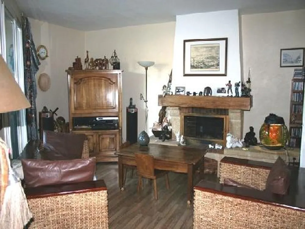 Notre zone d'activité pour ce serviceVente d'appartement familial avec terrasse ou jardin à Gémenos 13420 dans les Bouches du Rhône : résidence sécurisée avec stationnement à quelques minutes de Cassis