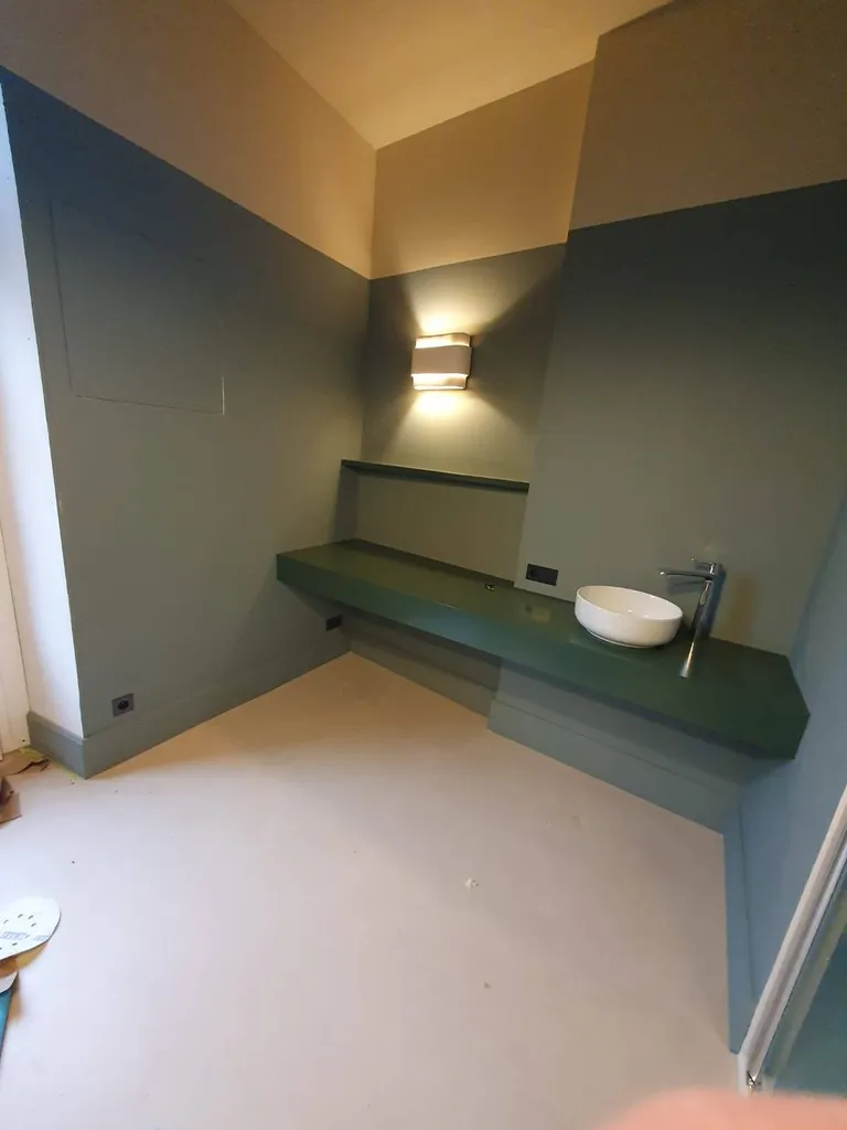 Trouver un peintre professionnel pour la rénovation complète d'une maison de Maître à QUICAMPOIX proche ISNEAUVILLE