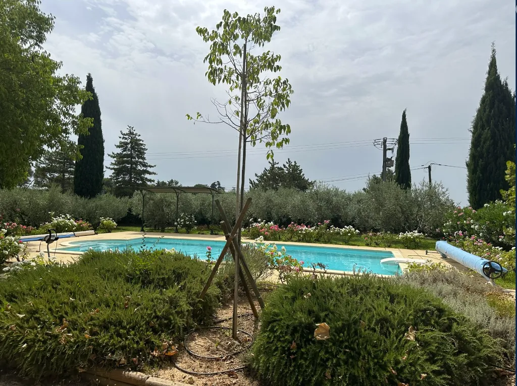 Parcelle constructible sur la commune d'Aix en Provence, dans les Bouches du Rhône