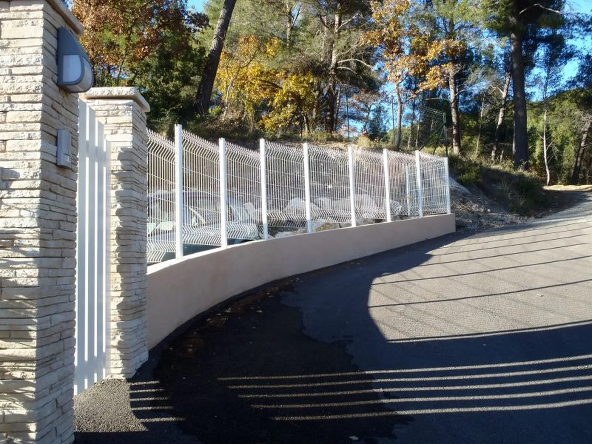 Travaux d'aménagement extérieur d'une villa sur Saint Marc Jaumegarde