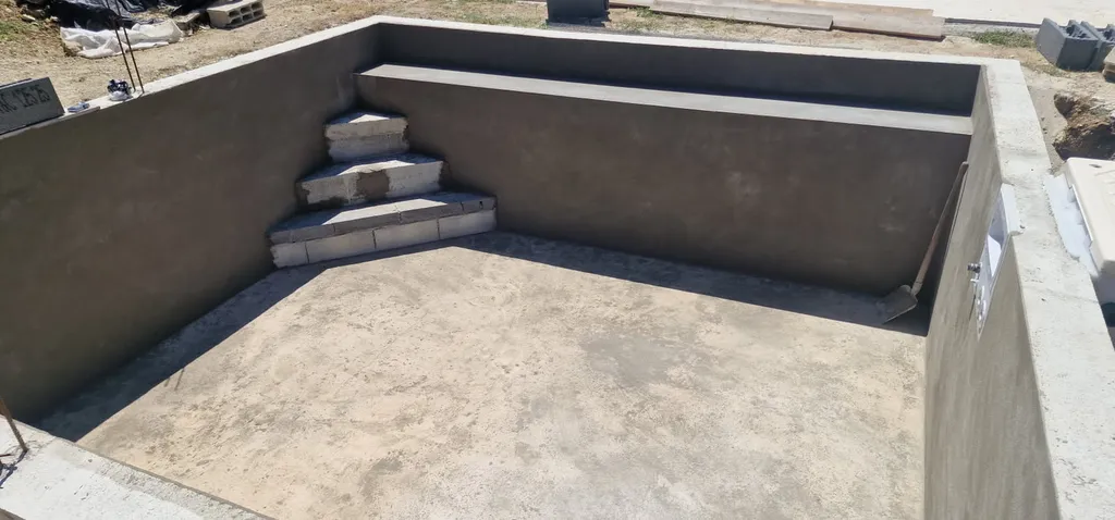 Passer par un spécialiste pour construire une piscine maçonnée avec la garantie décennale proche de Libourne 