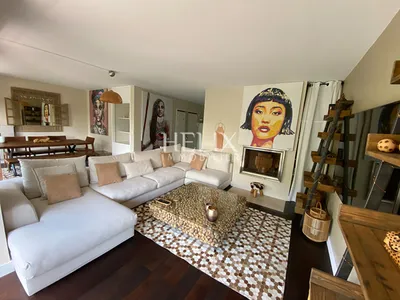 Le Pecq quartier Canada - Un vaste appartement 5 pièces de 114m² avec une vue imprenable sur la Seine et la verdure, de très beaux volumes et à seulement 13 minutes à pied du RER A