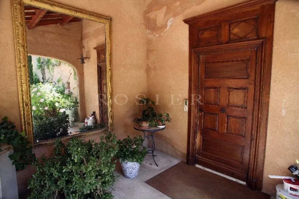 Propriété Provencale au style contemporain  avec piscine, en vente proche d'Avignon