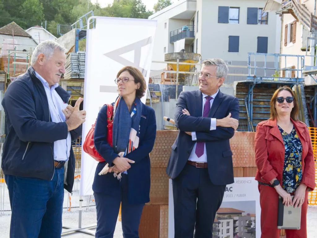 Photographe Pose de Première Pierre 