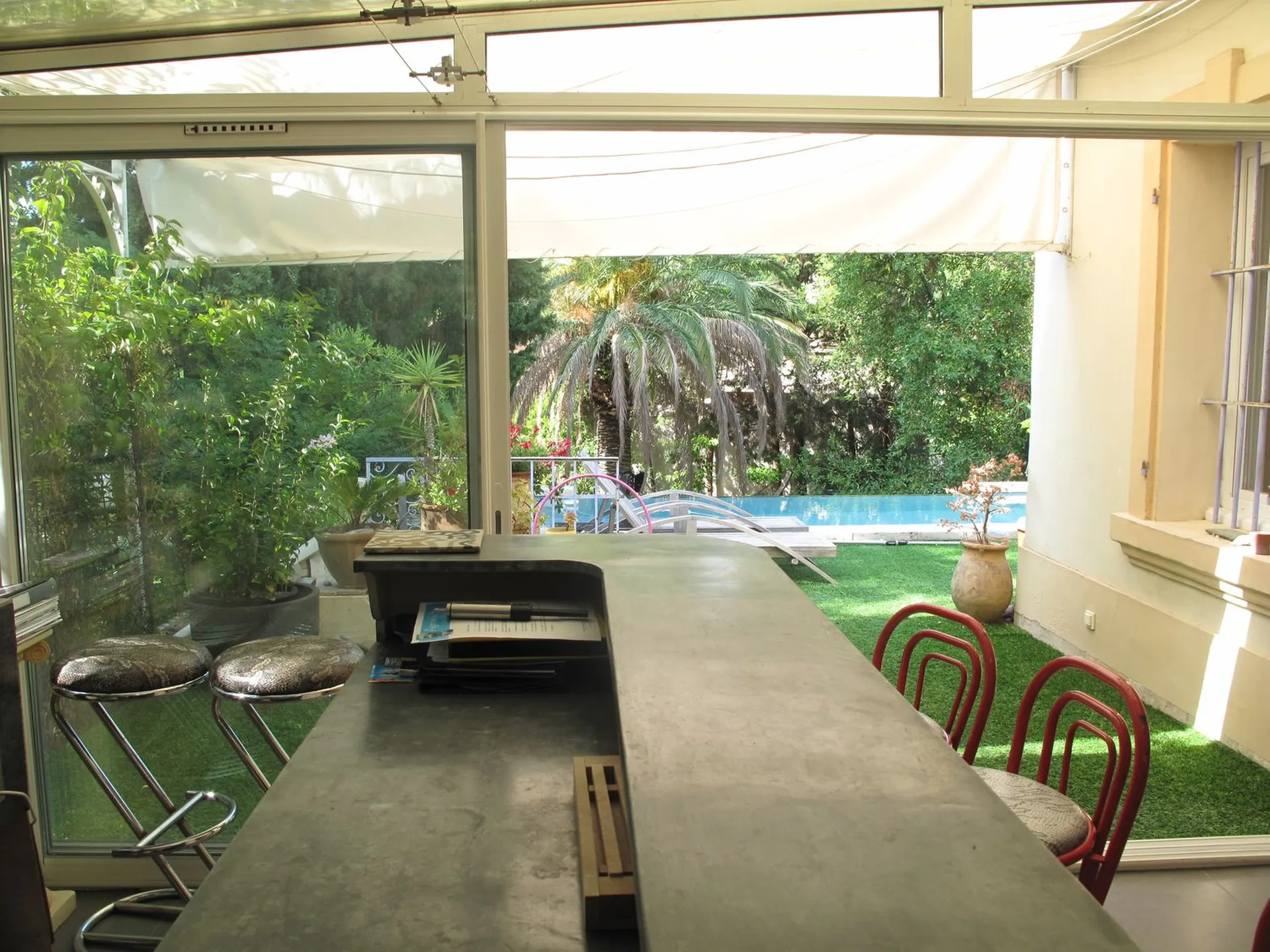 Propriété 7 Cassis absolument unique, édifiée sur 1 400 m² de parc boisé et classé au cœur du village - Coup de cœur ! 