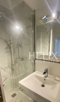 Joli Appartement  avec balcon et double parking refait à neuf