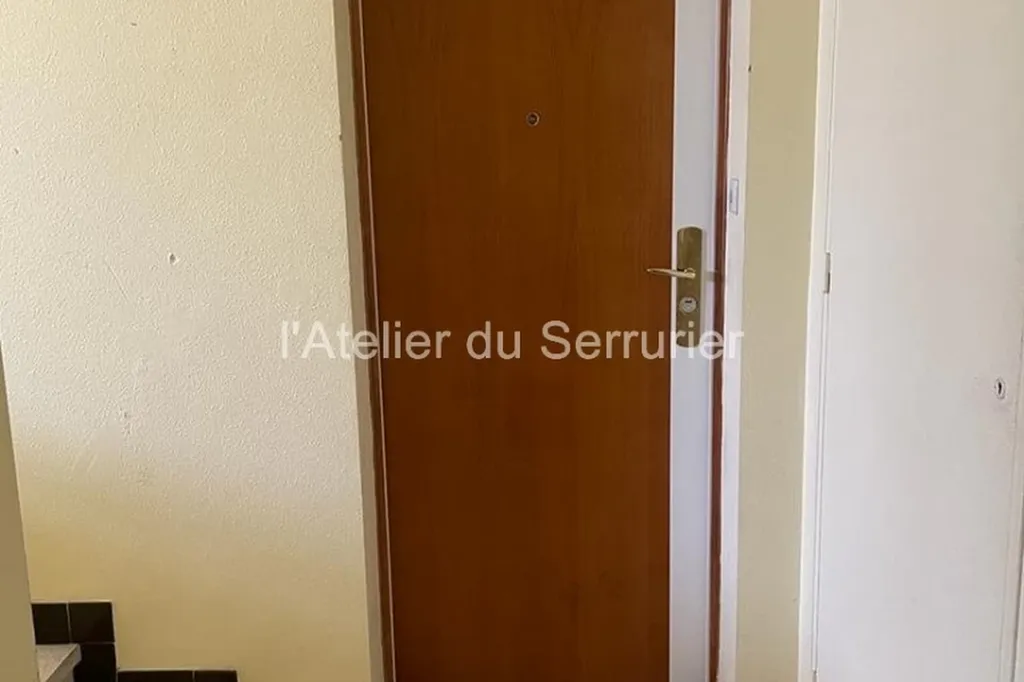 Renforcer la sécurité de votre logement avec une installation de porte blindée sur mesure adaptée à vos besoins à Salon-de-Provence