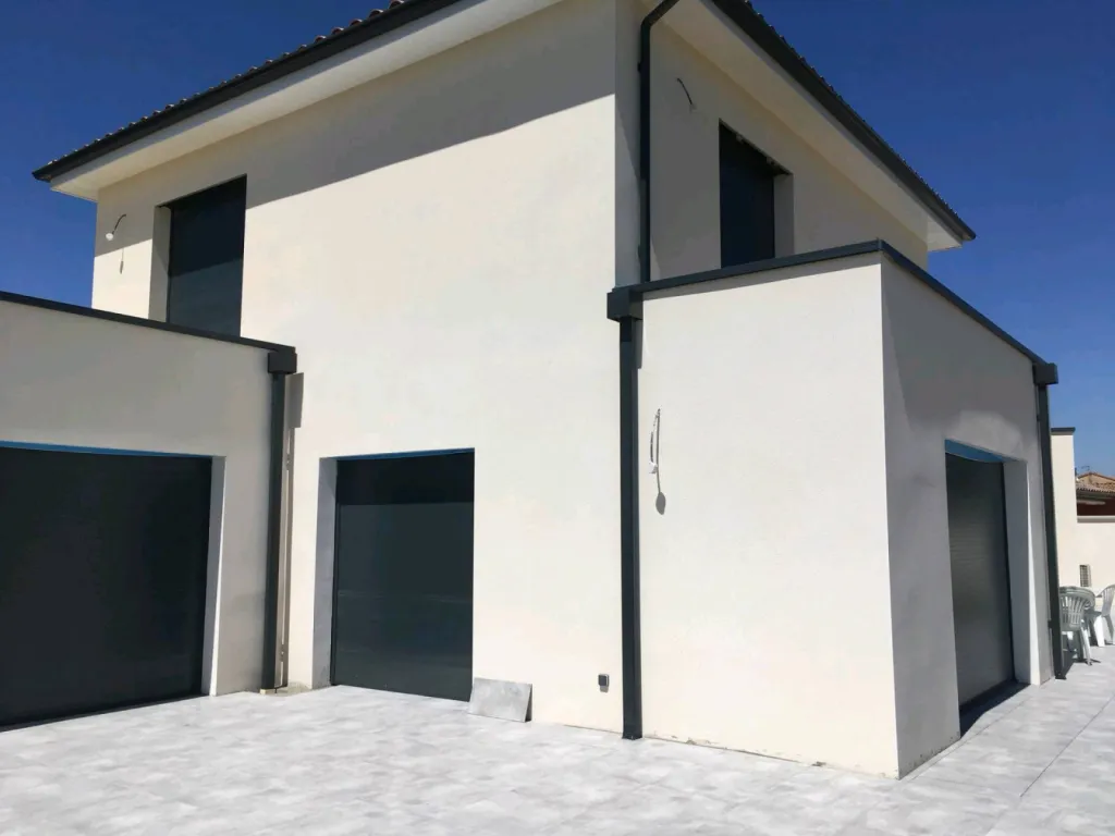 Gouttières pour professionnels en aluminium dans la Drôme à Montélimar Gouttières pour professionnels en aluminium dans la Drôme à Montélimar