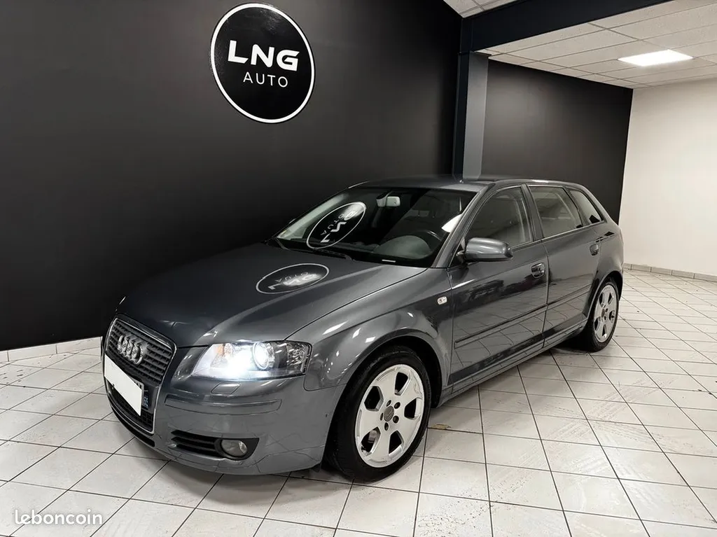 Audi A3 Sportback (8P) 2.0l TFSI 200cv DSG6 Ambition