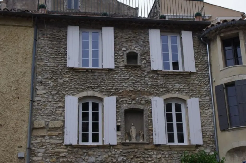 Pose de menuiseries  PVC sur mesure avec certification CEKAL et CSTB