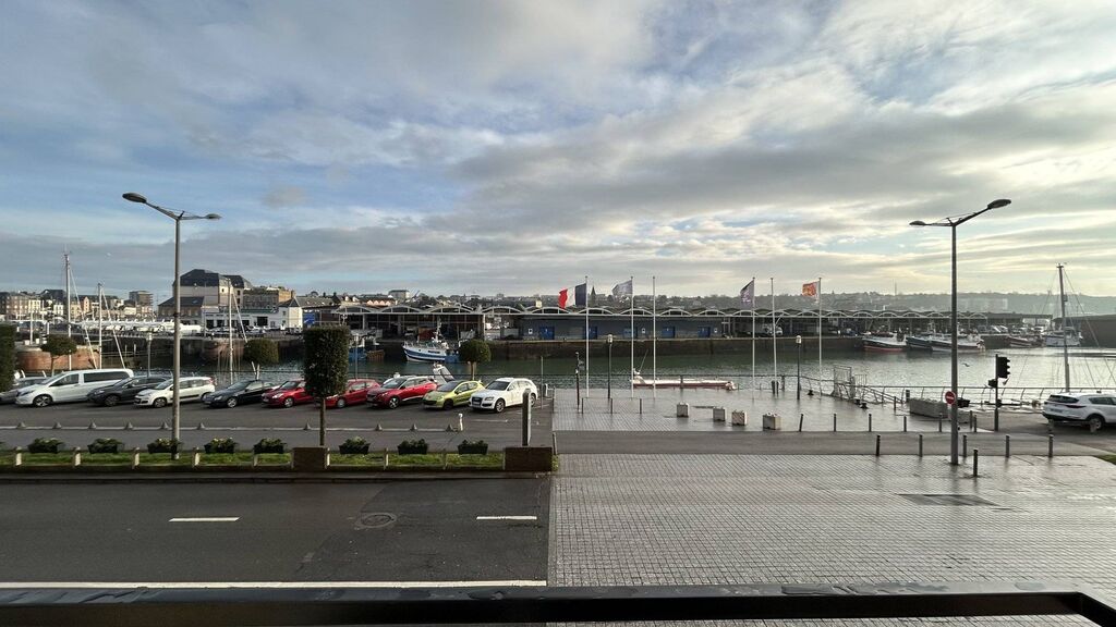 FACE AU PORT DE DIEPPE – OPPORTUNITÉ D’INVESTISSEMENT – IMMEUBLE DE RAPPORT