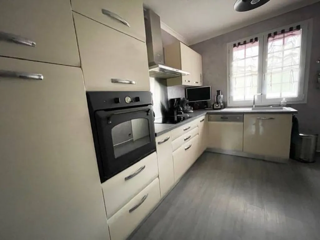 Une très belle cuisine aménagée équipée