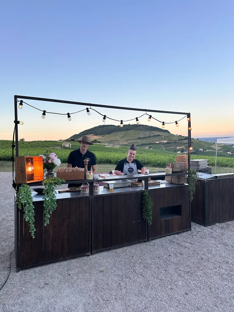 Dégustation de Beaujolais Nouveau, sommelier à domicile et en entreprise à Villefranche sur Saône dans le Beaujolais