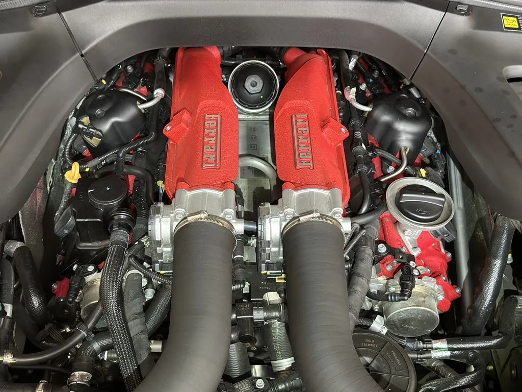 spécialiste du DETAILING sur Lyon de la protection PPF et du traitement céramique sur Ferrari 