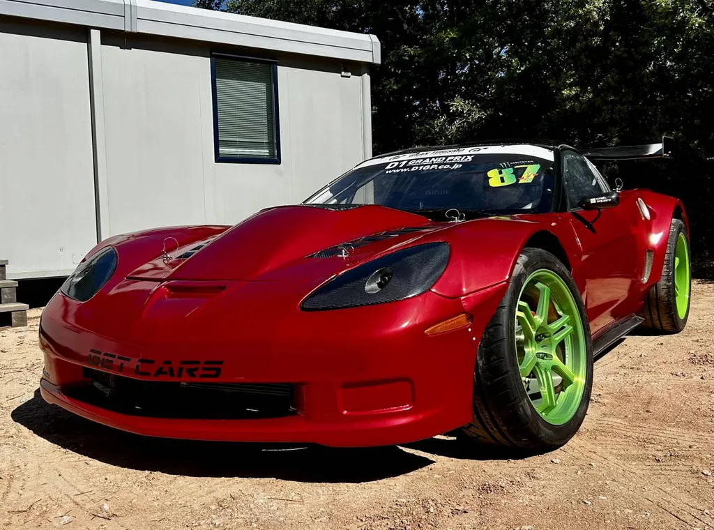 covering rouge groseille sur corvette c6