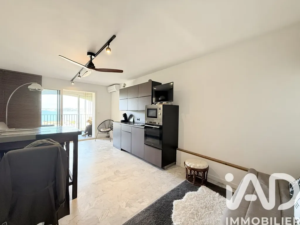 Studio avec balcon et vue mer à vendre à Six-Fours-les-Plages proche des plages centrales