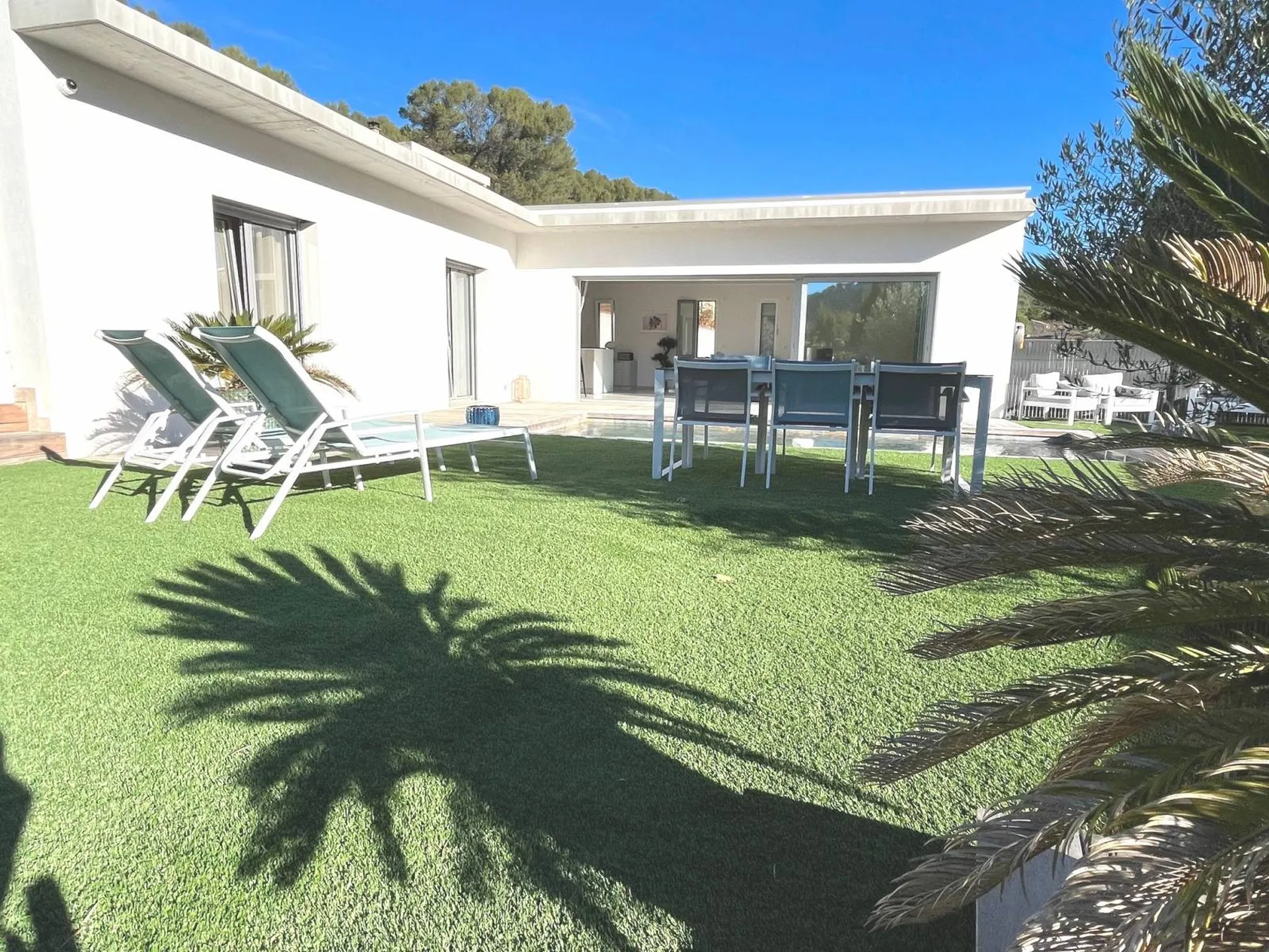 maison à vendre de plain pied avec piscine carnoux