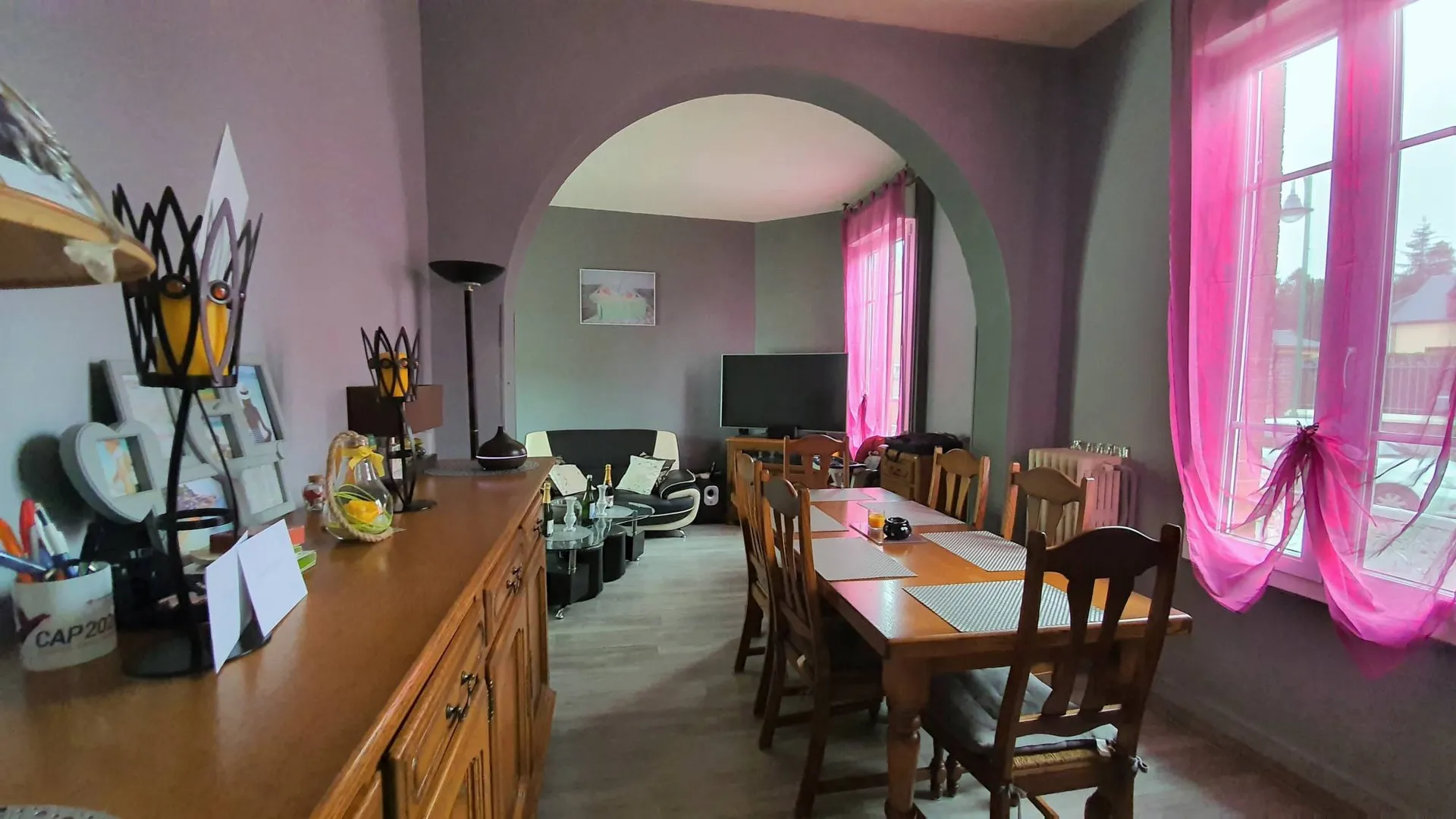 A vendre maison de village, 3 chambres, proche de Gamaches 80220 et à 15 minutes de la mer et des 3 villes soeurs. ( Eu 76260 - Le Tréport 76470 - Mers les Bains 80350 )