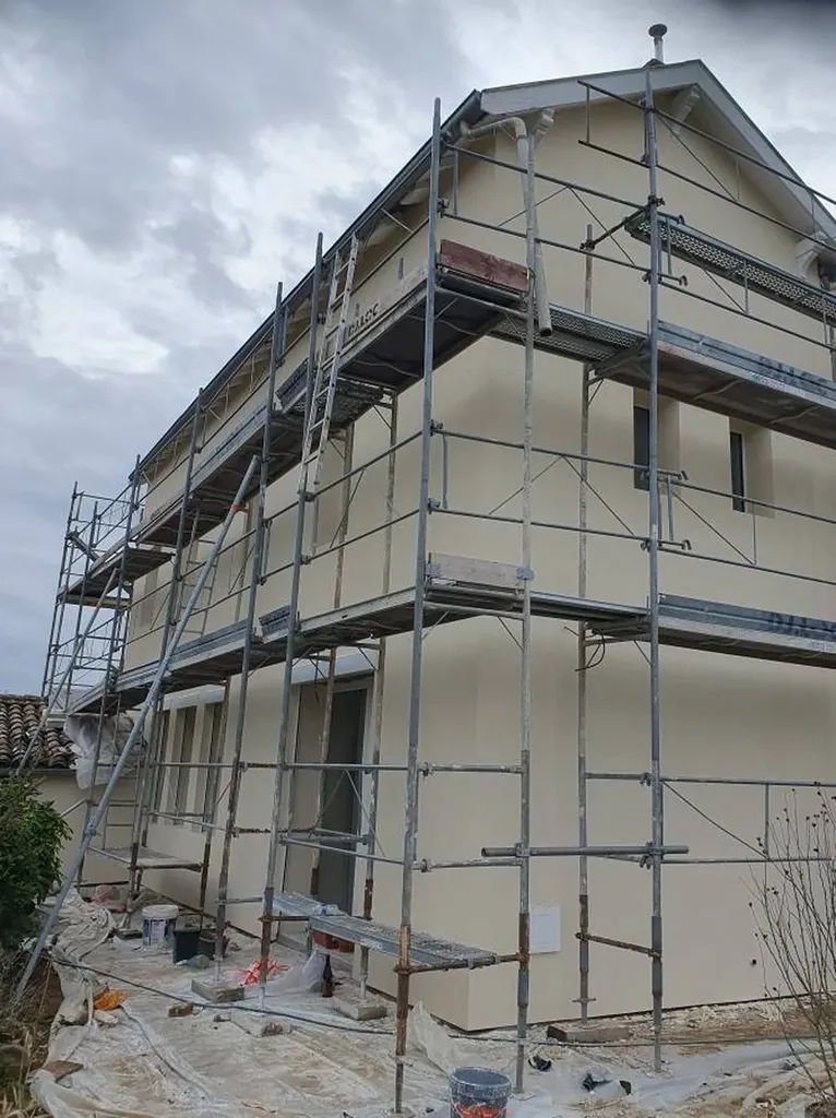 Devis gratuit pour travaux d’isolation thermique par l’extérieur (ITE) à Belleville-en-Beaujolais (Rhône – 69), avec étude technique et estimation détaillée du chantier