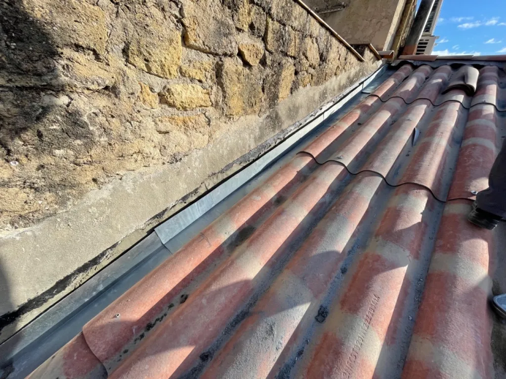 pose du cheneau en zinc sur martigues