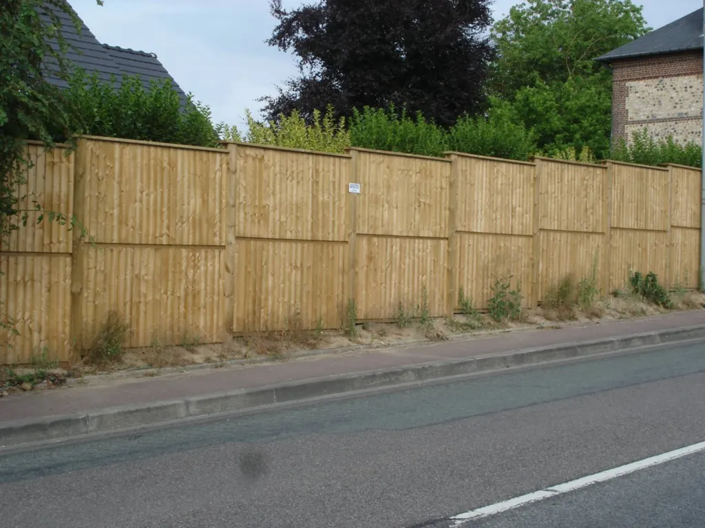 Réalisation d'un écran anti bruit en bois en Normandie