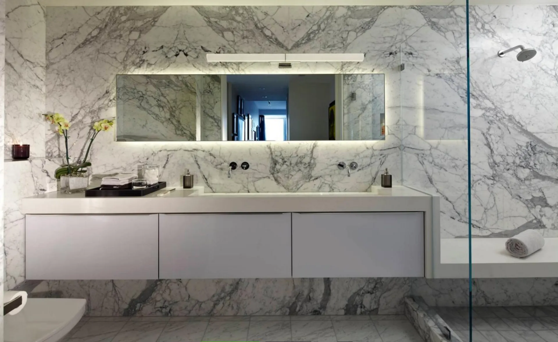 Statuaire venato marbre blanc