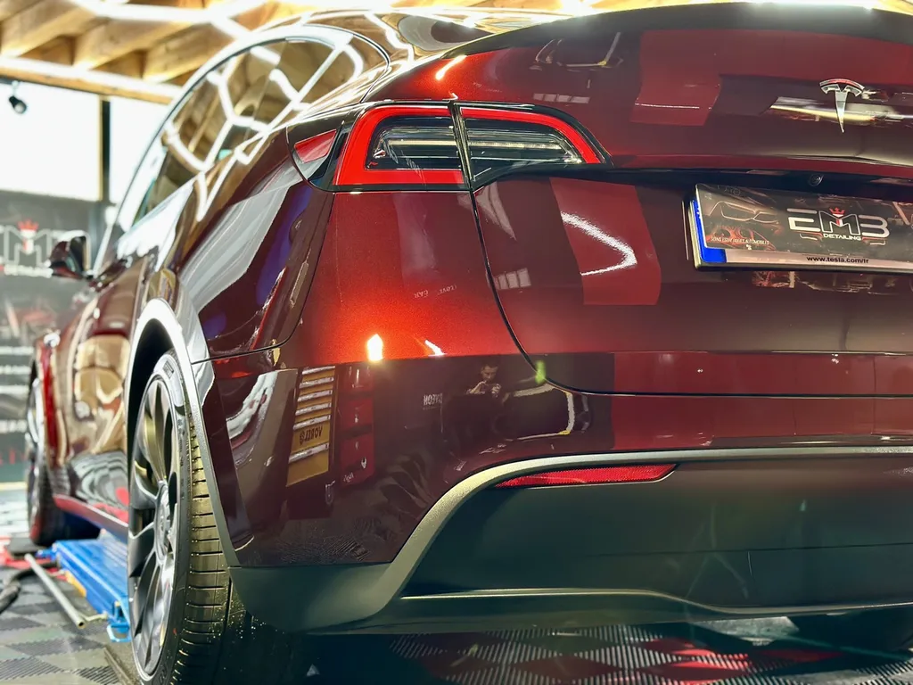 detailing auto Lyon traitement céramique protection PPF face avant contre les rayures Tesla model Y Lyon 