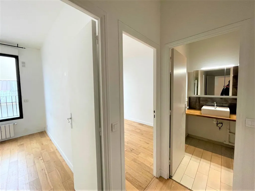 A vendre 3 pièces avec charges faibles à Courbevoie 92400