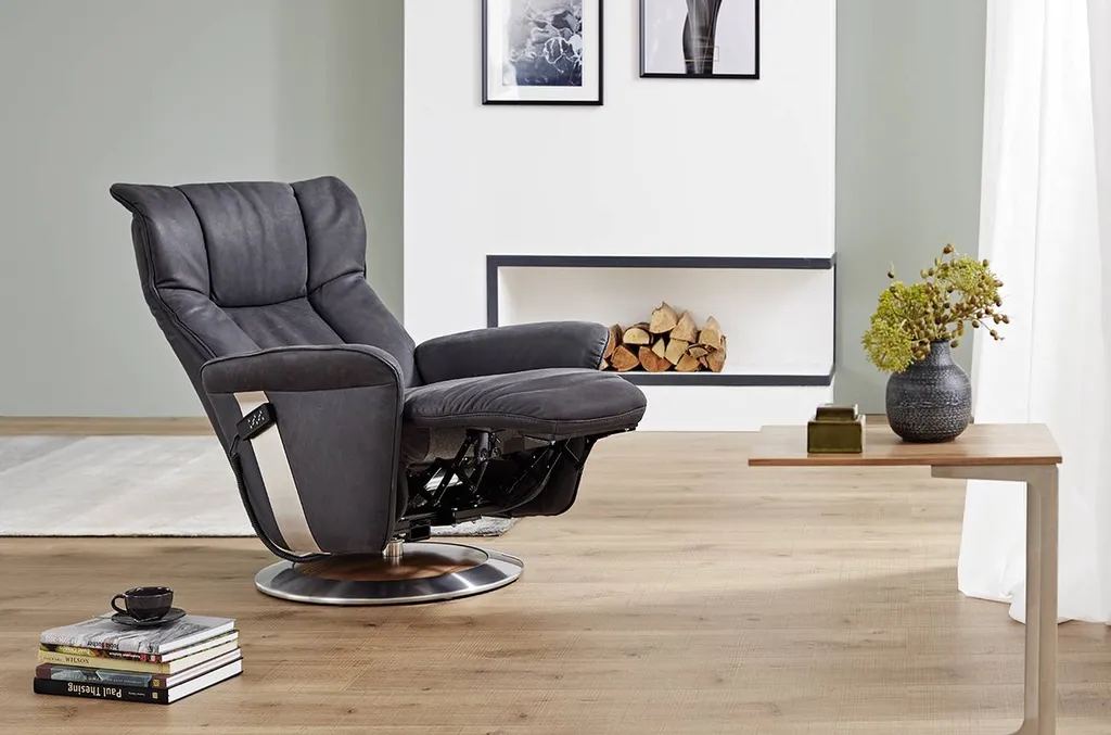 Fauteuil de relaxation en cuir HIMOLLA hyères centre ville près de Grand Vat