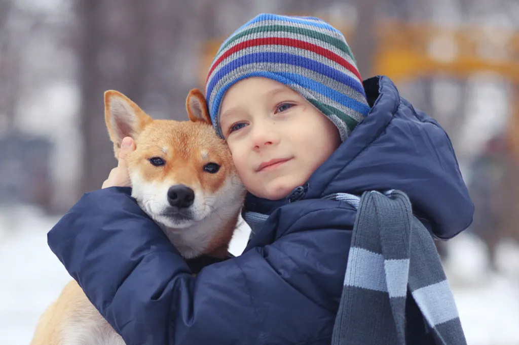 La présence d'un chien à la maison, favorise la communication et la concentration.