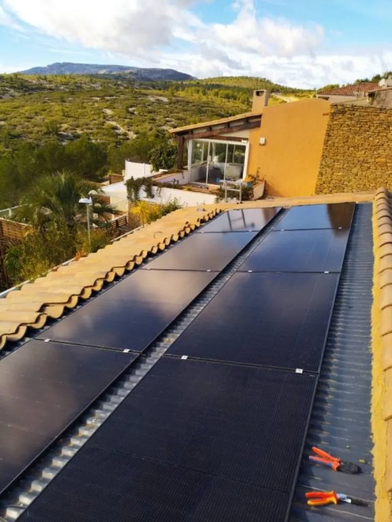 Devis et étude gratuite sur mesure pour vos panneaux solaire à Cassis