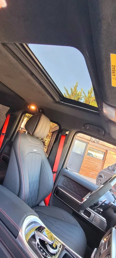 Vitres teintées sur véhicules de prestige 06/83