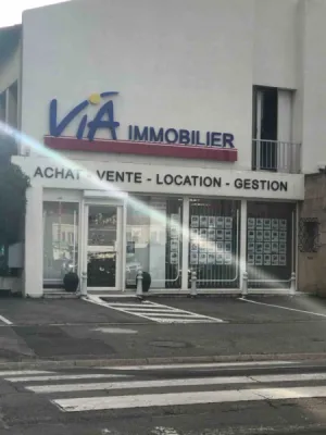Acheter Villa t4 avec piscine sur marignane  St Victoret proche de Marignane  Via immobilier